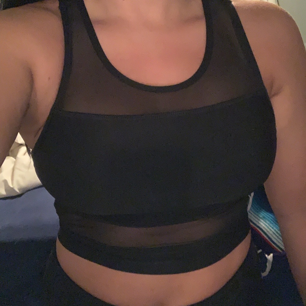 Crop Top / sports bra